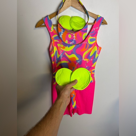 Barbie Halloween Costume Skating Romper edition with hat size M women’s - Picture 16 of 16